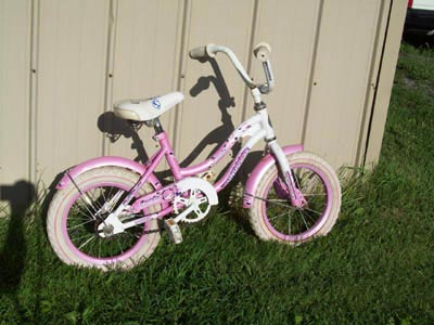 Girl's bike with 14in wheels
