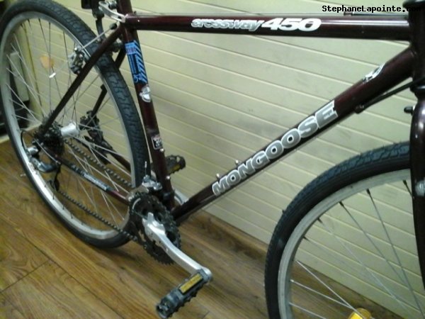 Vélo Mongoose Crossway 450 - StephaneLapointe.com