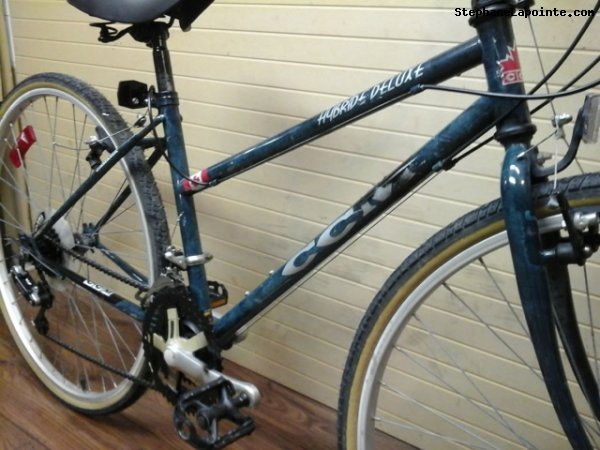 Vélo CCM Hybride Deluxe - StephaneLapointe.com