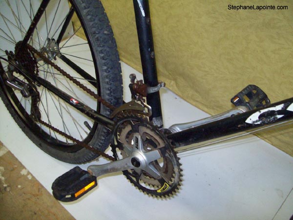 Vélo CCM 18 speed - StephaneLapointe.com